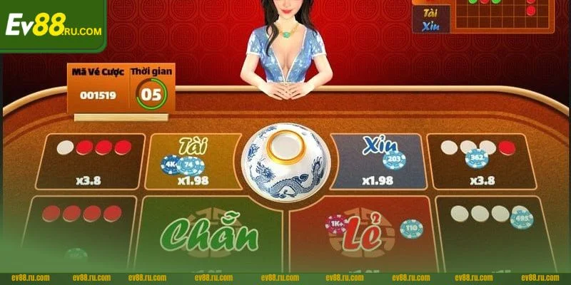 Ván chơi xóc đĩa tại nhà cái EV88 luôn tấp nập người chơi.