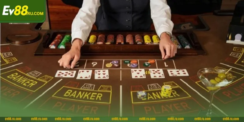 Game bài Baccarat tại nhà cái EV88 được tổ chức đầy sôi động.